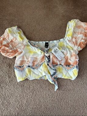Windsor Pastel Tie-Dye Tie-Front Crop Top - Peach, Yellow, Gray